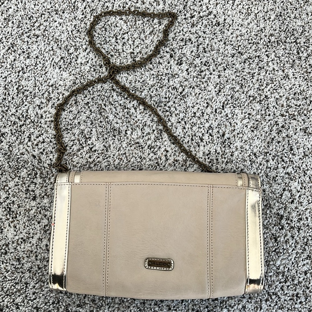 Purse - Picture 2 of 3